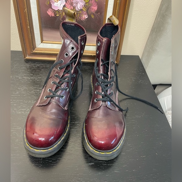 Dr. Martens Vegan 1460 Cherry Red Oxford Rub Off lace up boots size 10W/8M - Picture 1 of 8